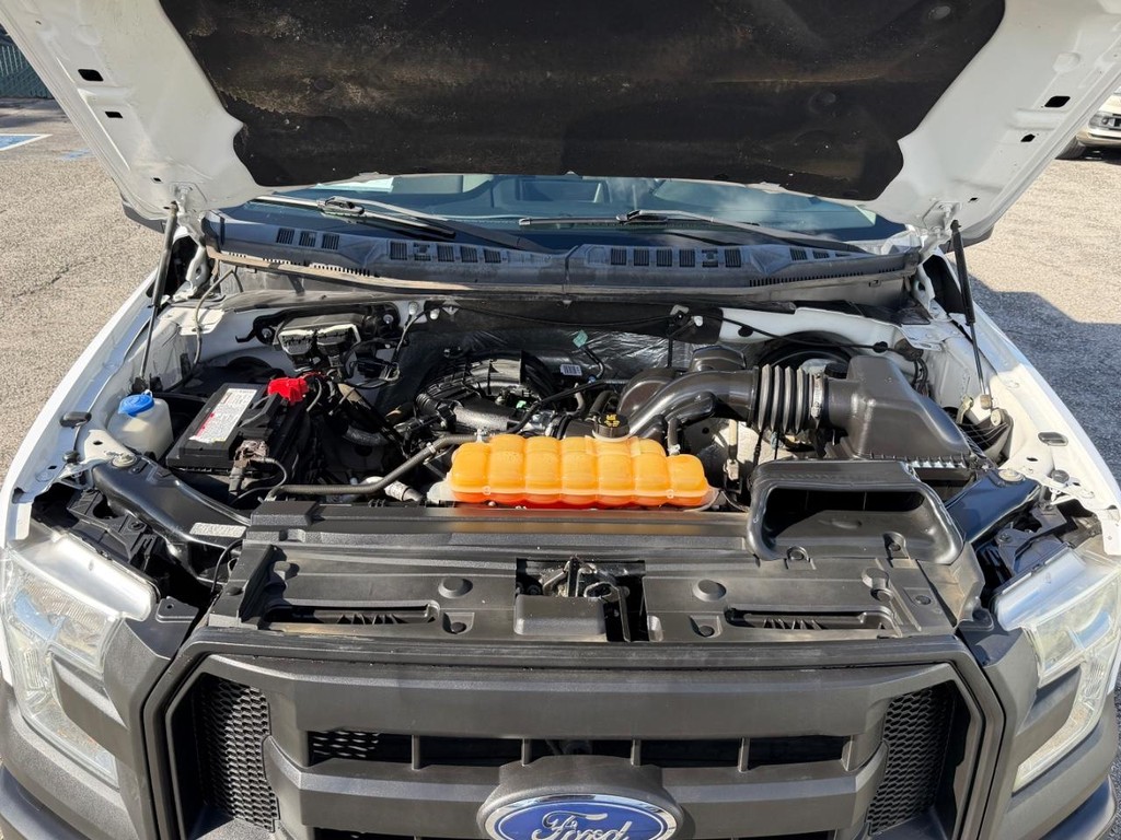 Ford F-150 Vehicle Full-screen Gallery Image 47