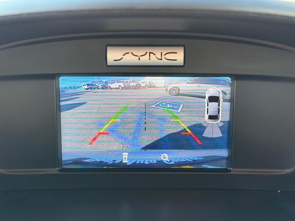 Ford Escape Vehicle Full-screen Gallery Image 36