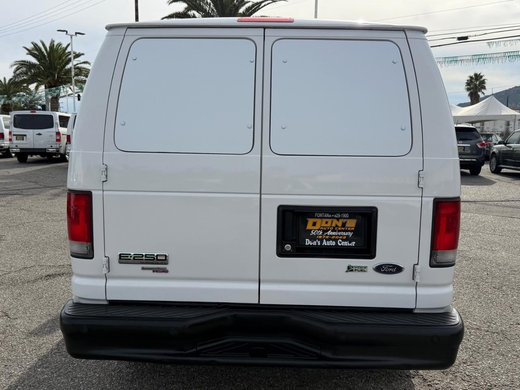 Ford E-250 Cargo Van Vehicle Full-screen Gallery Image 09
