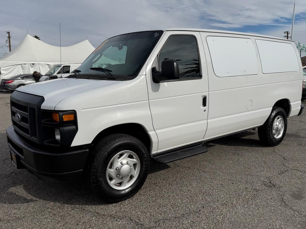 Ford E-250 Cargo Van Vehicle Full-screen Gallery Image 13