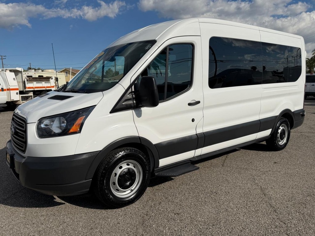 Ford Transit 350 Vehicle Full-screen Gallery Image 12