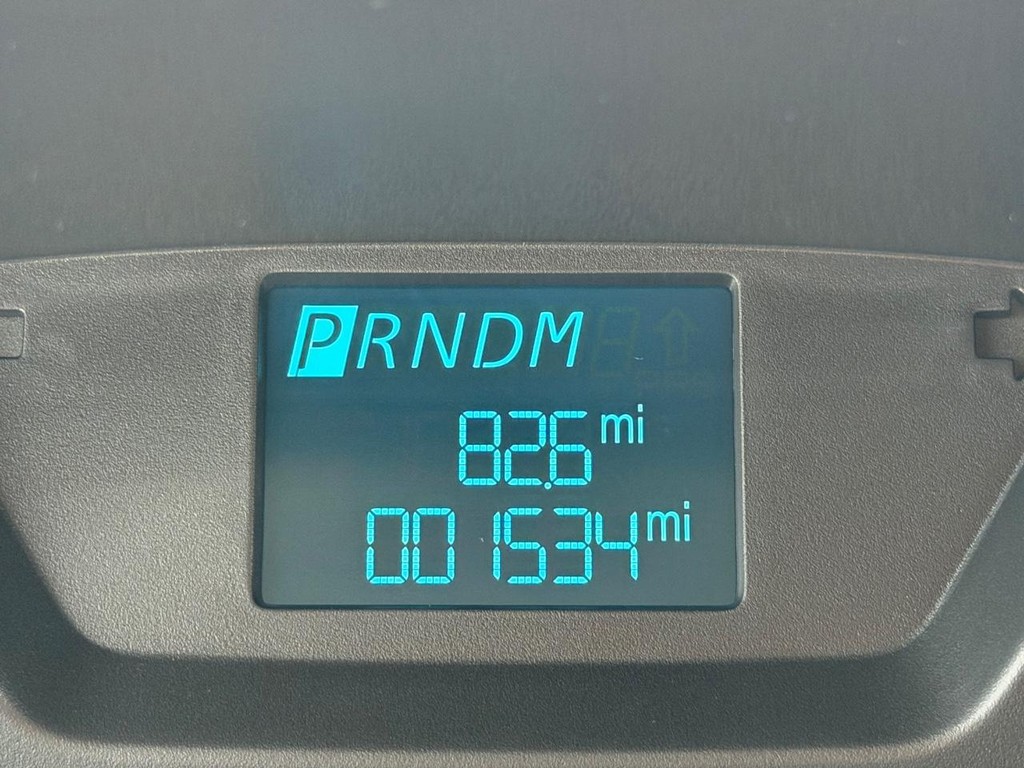 Ford Transit 350 Vehicle Full-screen Gallery Image 29