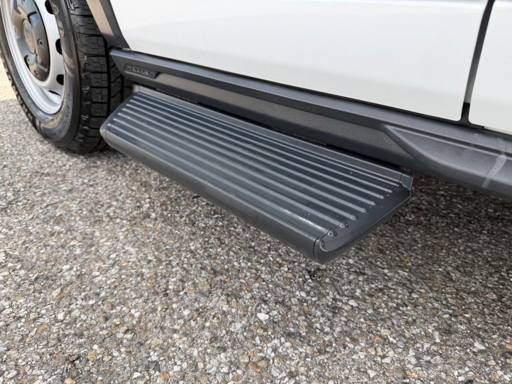 Ford Transit 350 Vehicle Full-screen Gallery Image 49