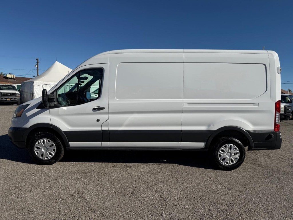 Ford Transit 350 Vehicle Full-screen Gallery Image 12