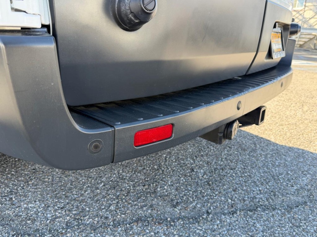 Ford Transit 350 Vehicle Full-screen Gallery Image 39