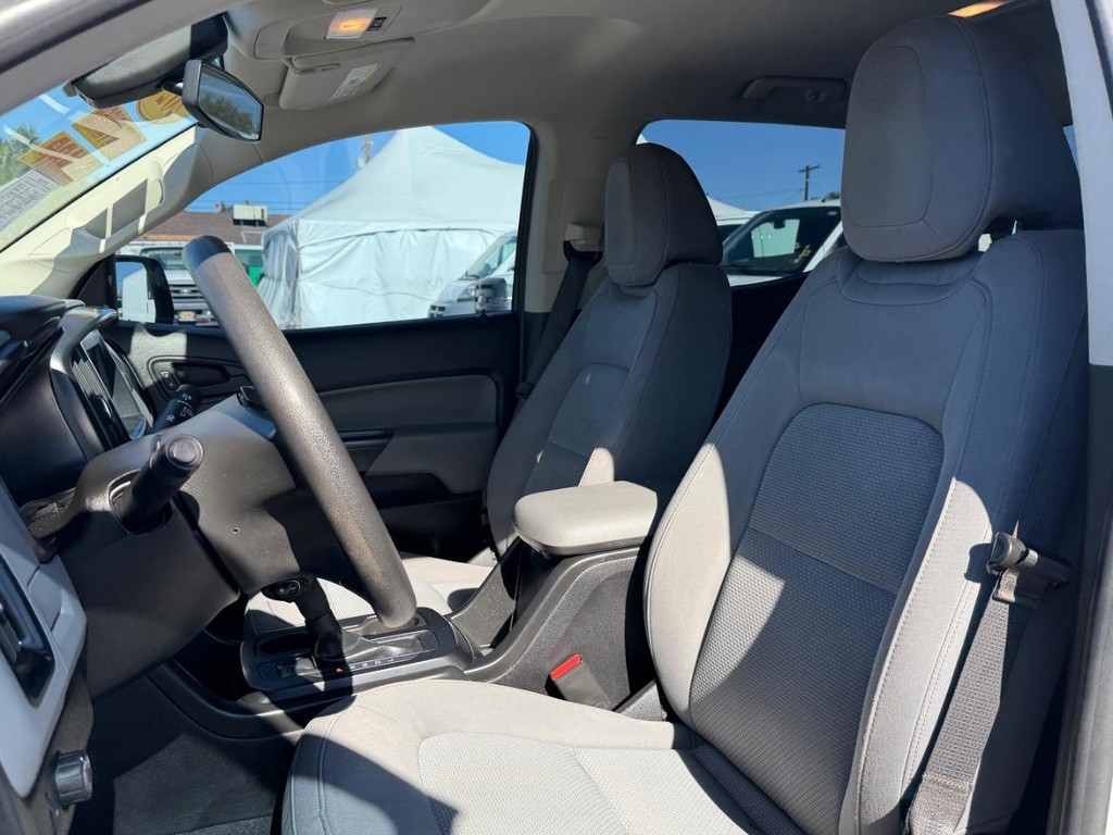 Chevrolet Colorado Vehicle Full-screen Gallery Image 18