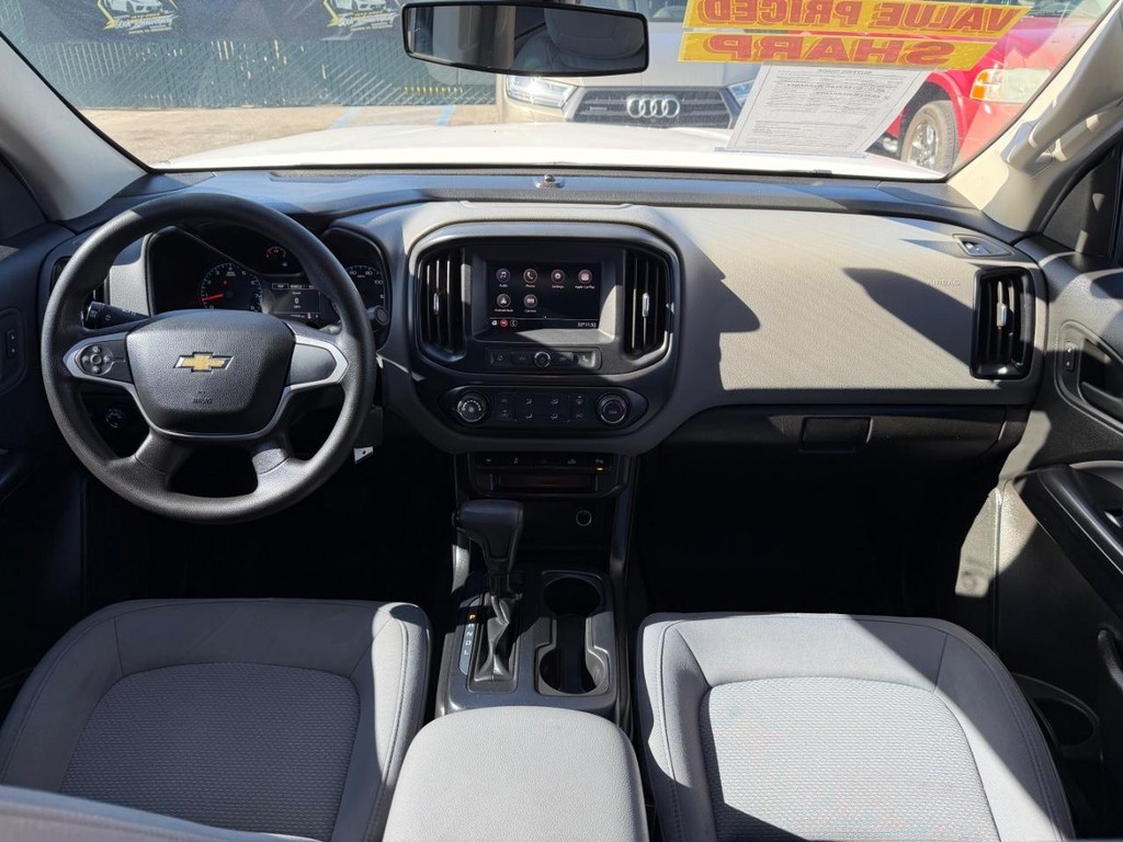 Chevrolet Colorado Vehicle Full-screen Gallery Image 23
