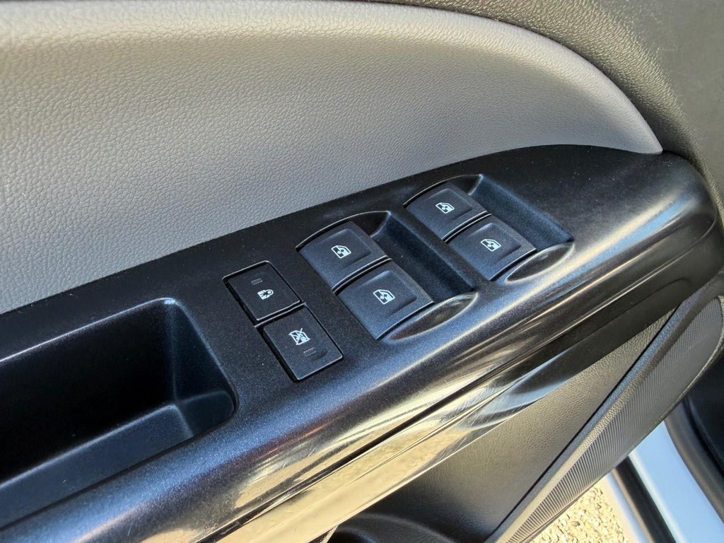 Chevrolet Colorado Vehicle Full-screen Gallery Image 30