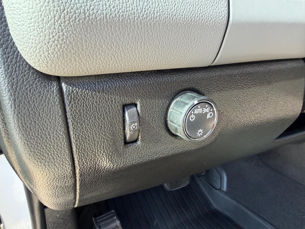 Chevrolet Colorado Vehicle Full-screen Gallery Image 32