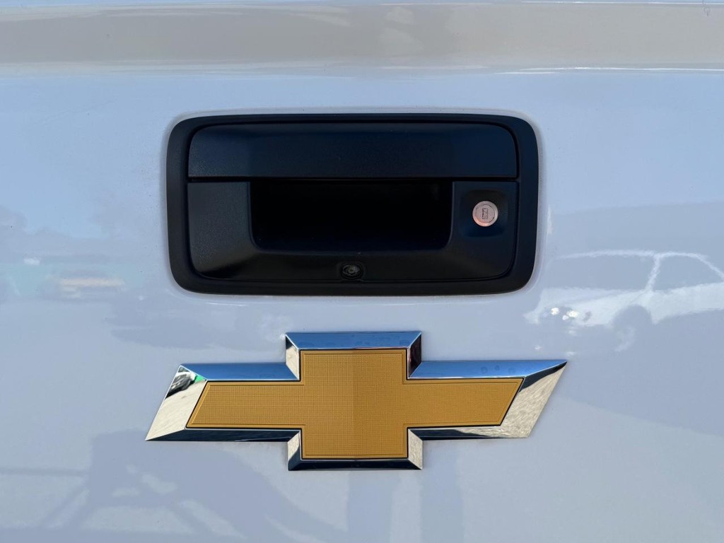 Chevrolet Colorado Vehicle Full-screen Gallery Image 41