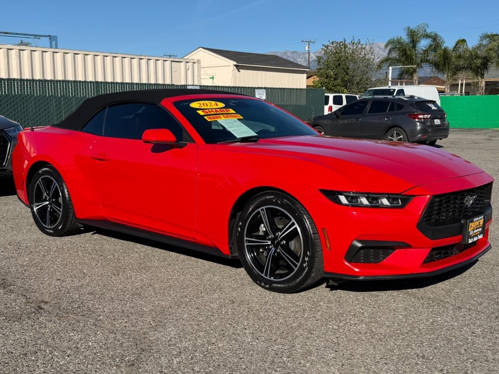 Ford Mustang Vehicle Full-screen Gallery Image 06