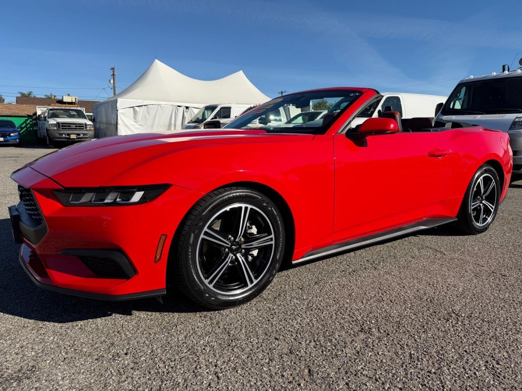 Ford Mustang Vehicle Full-screen Gallery Image 21