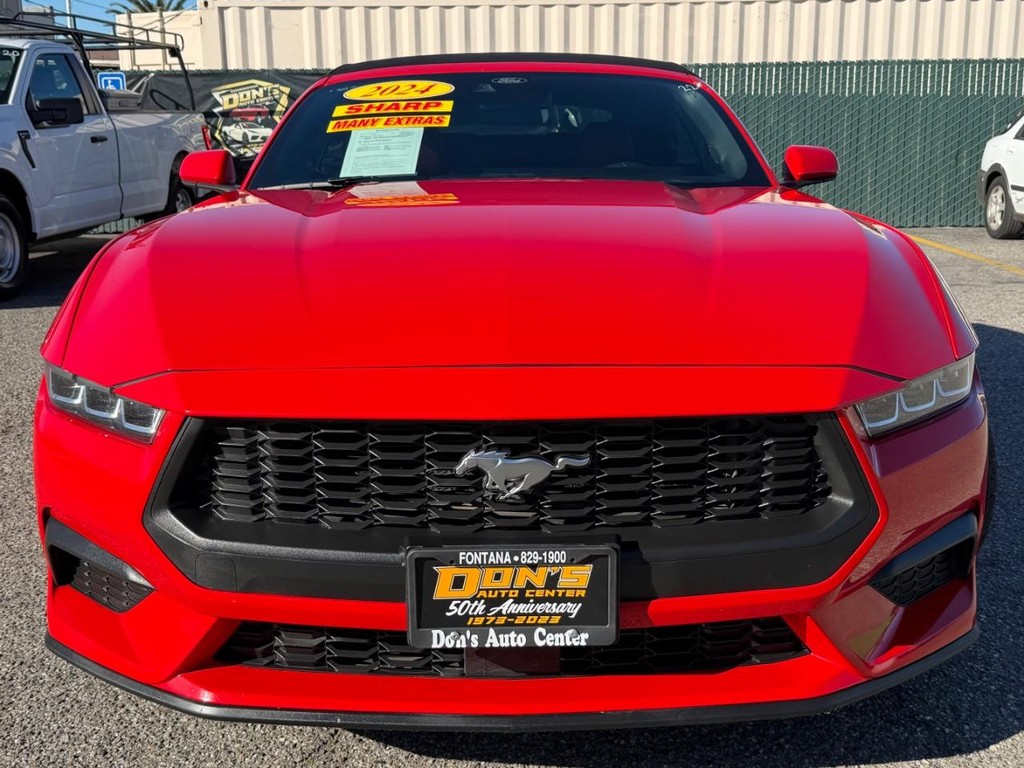 Ford Mustang Vehicle Full-screen Gallery Image 23