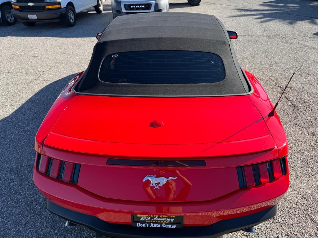 Ford Mustang Vehicle Full-screen Gallery Image 49