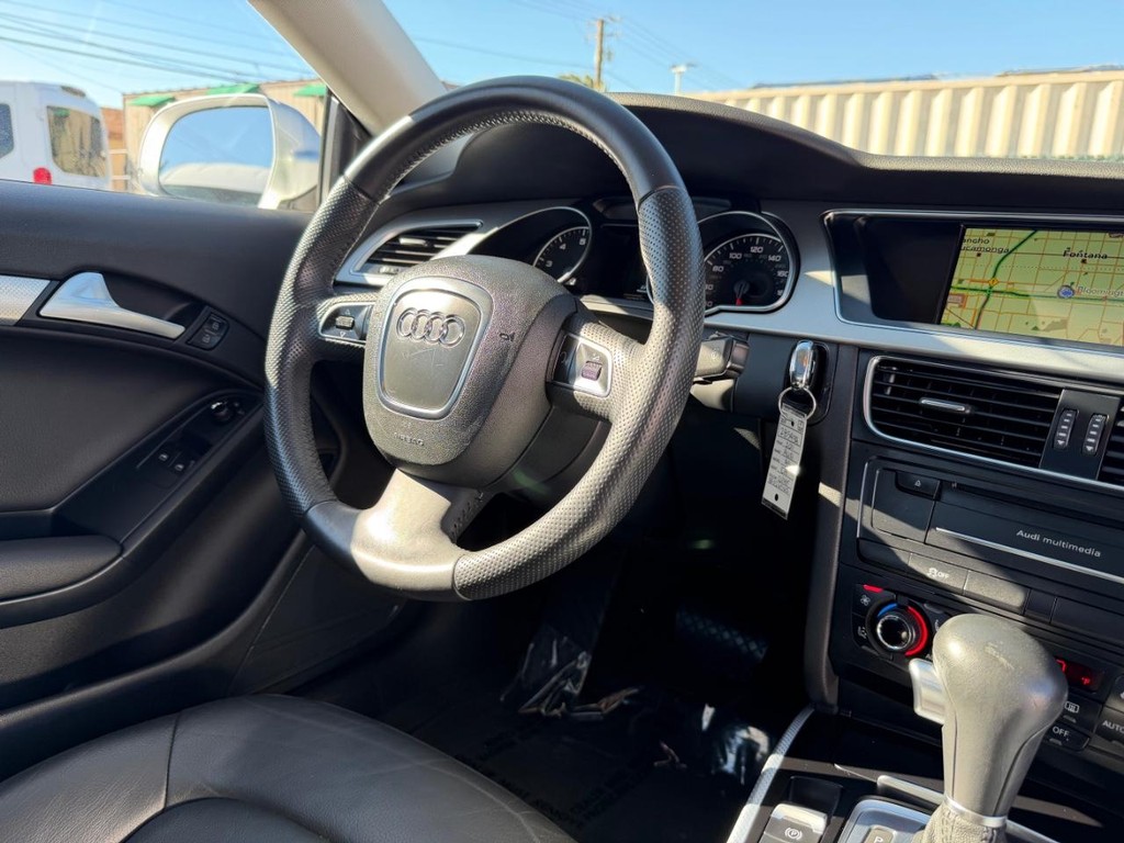 Audi A5 Vehicle Full-screen Gallery Image 25