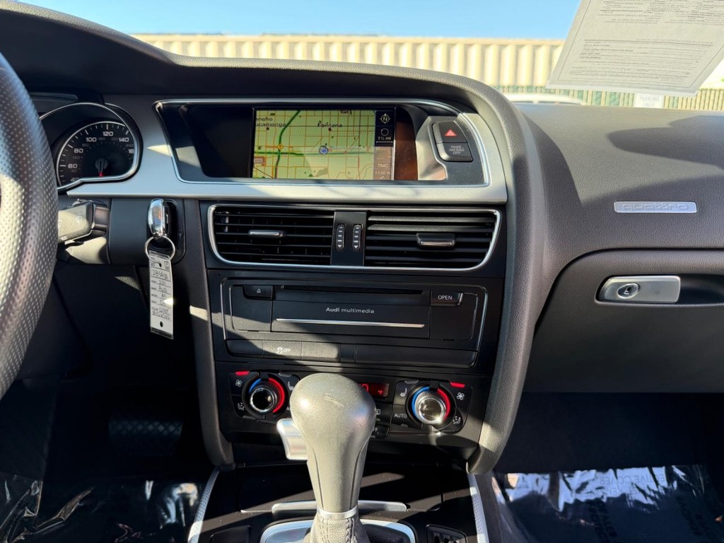 Audi A5 Vehicle Full-screen Gallery Image 26