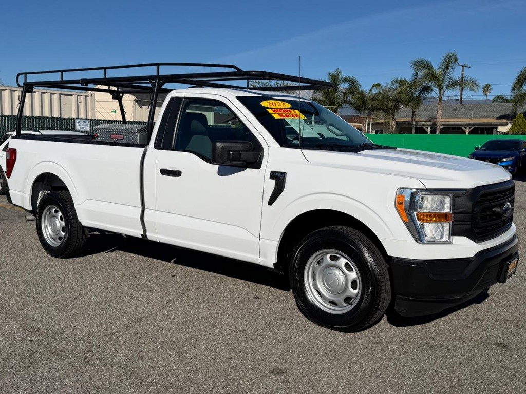 Ford F-150 Vehicle Full-screen Gallery Image 03