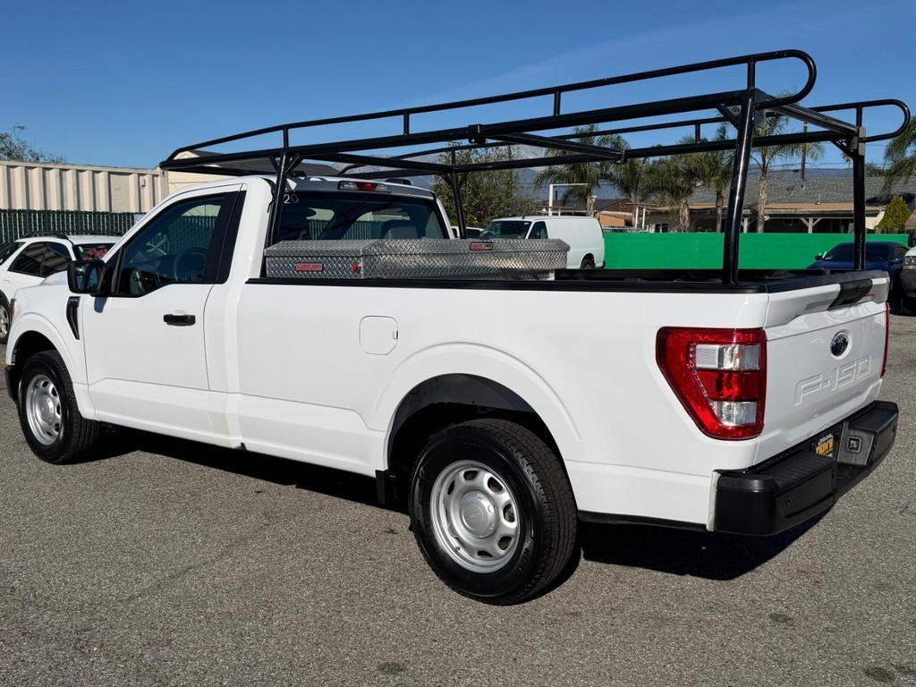 Ford F-150 Vehicle Full-screen Gallery Image 09