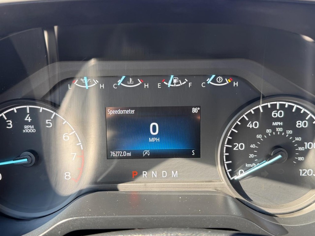 Ford F-150 Vehicle Full-screen Gallery Image 28