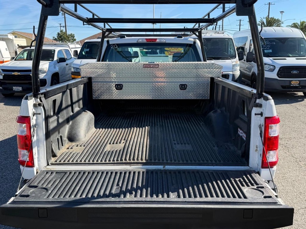 Ford F-150 Vehicle Full-screen Gallery Image 34