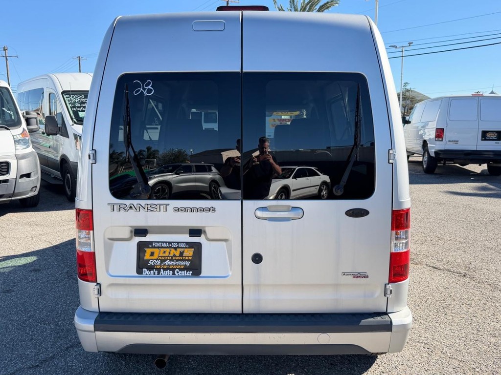 Ford Transit Connect Vehicle Full-screen Gallery Image 08