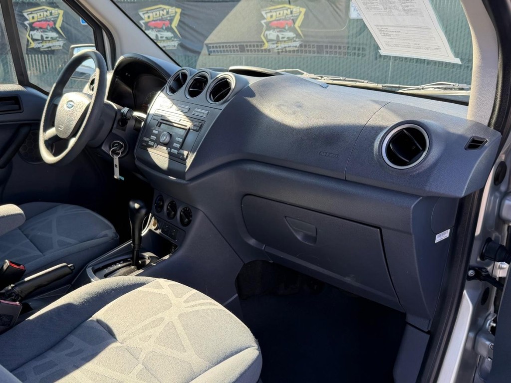 Ford Transit Connect Vehicle Full-screen Gallery Image 20