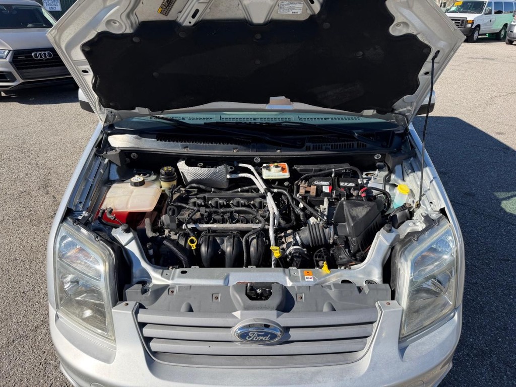 Ford Transit Connect Vehicle Full-screen Gallery Image 37