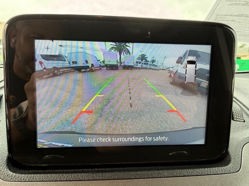 Ford Transit Connect Vehicle Full-screen Gallery Image 38