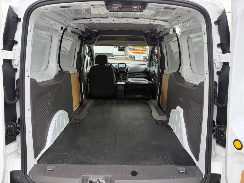 Ford Transit Connect Vehicle Full-screen Gallery Image 49