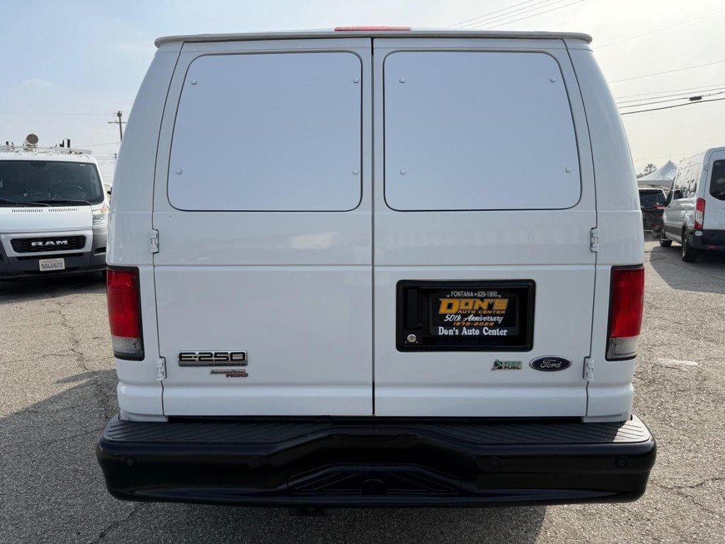 Ford E-250 Cargo Van Vehicle Full-screen Gallery Image 09