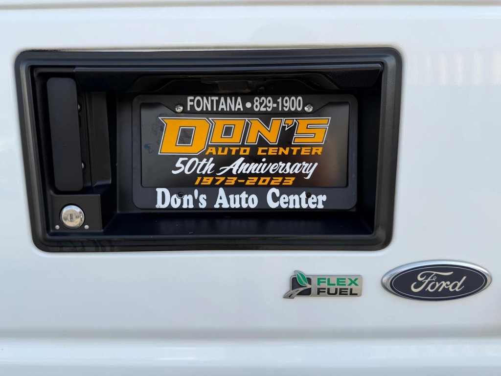 Ford E-250 Cargo Van Vehicle Full-screen Gallery Image 43