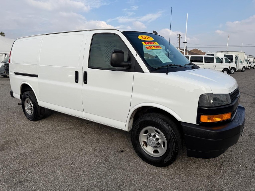 Chevrolet Express 2500 Vehicle Full-screen Gallery Image 04