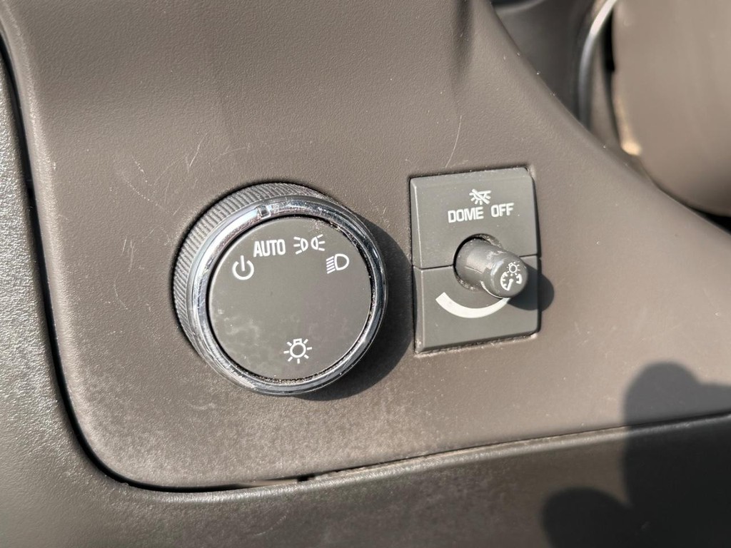 Chevrolet Express 2500 Vehicle Full-screen Gallery Image 28