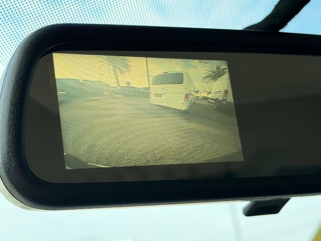 Chevrolet Express 2500 Vehicle Full-screen Gallery Image 36