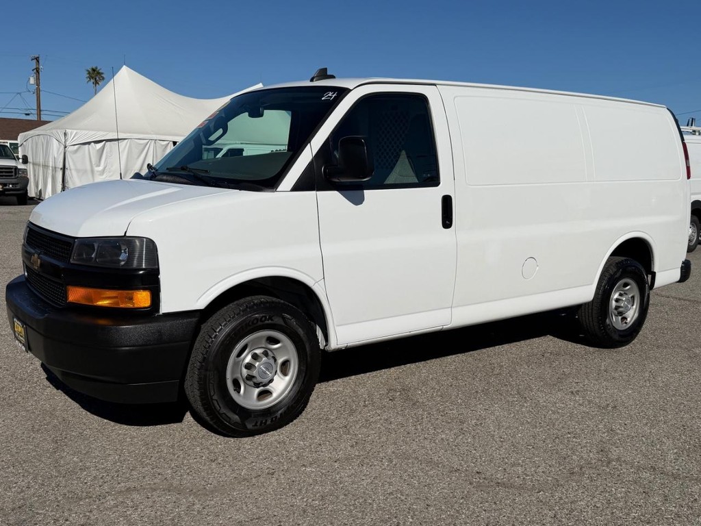 Chevrolet Express 2500 Vehicle Full-screen Gallery Image 13