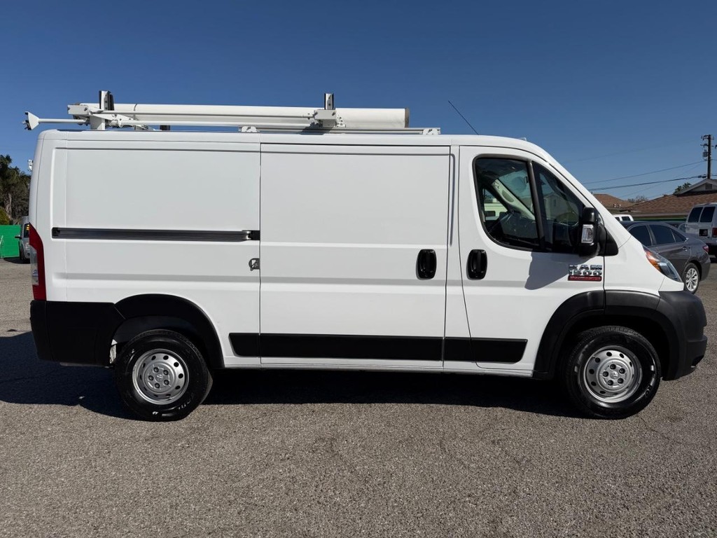 Ram ProMaster Vehicle Full-screen Gallery Image 06