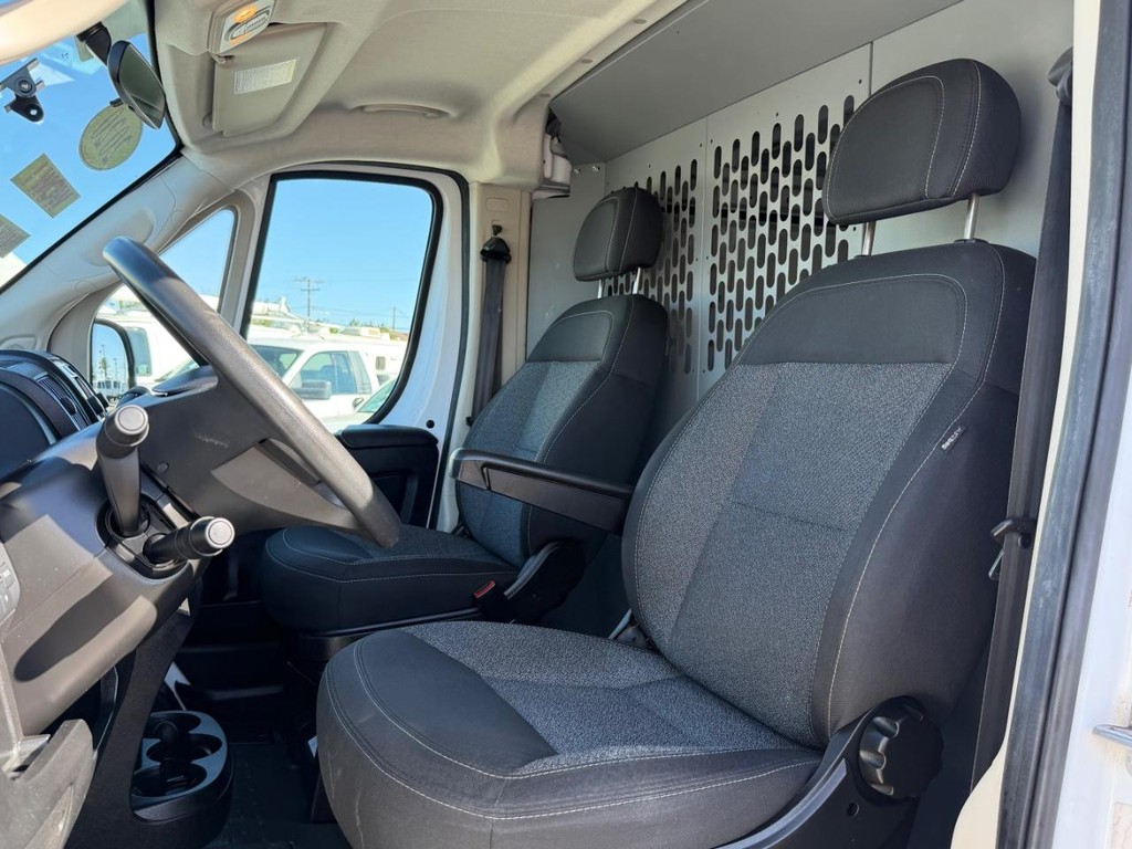 Ram ProMaster Vehicle Full-screen Gallery Image 33