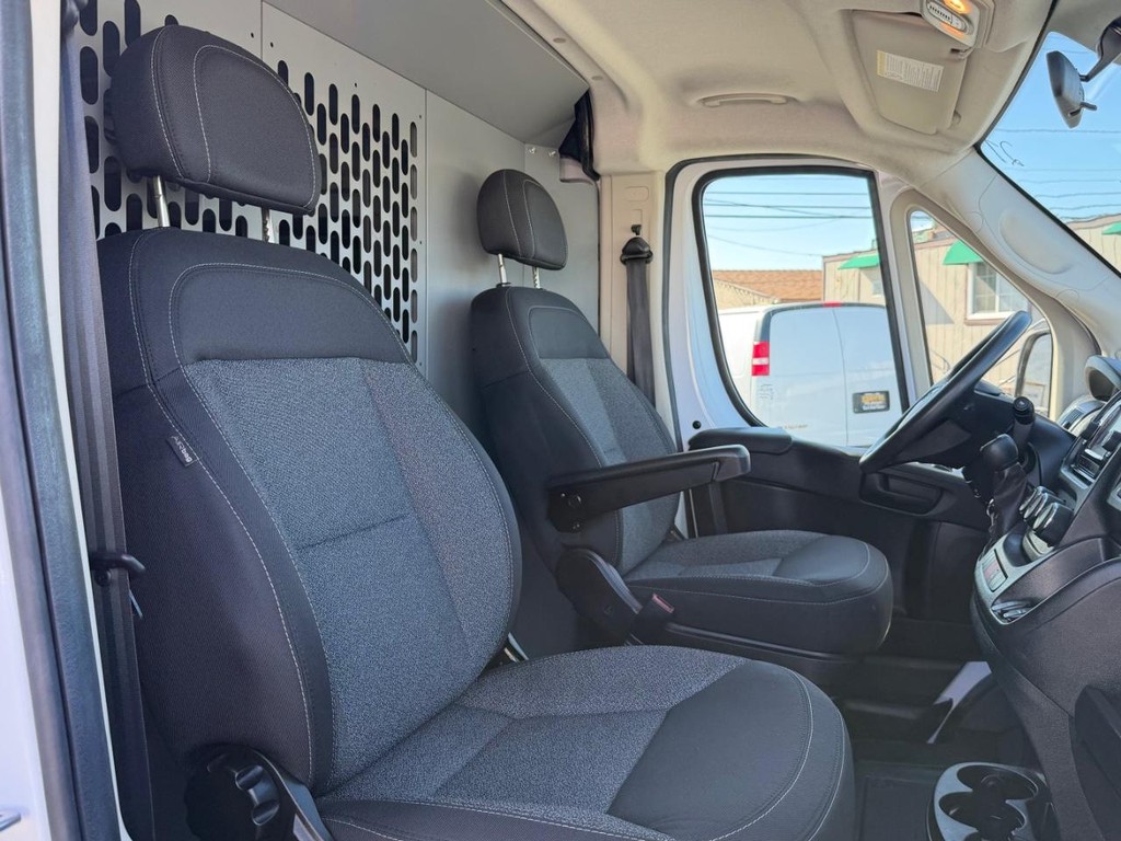Ram ProMaster Vehicle Full-screen Gallery Image 37