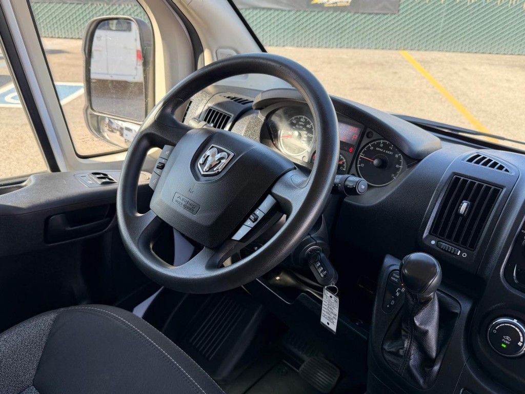 Ram ProMaster Vehicle Full-screen Gallery Image 38