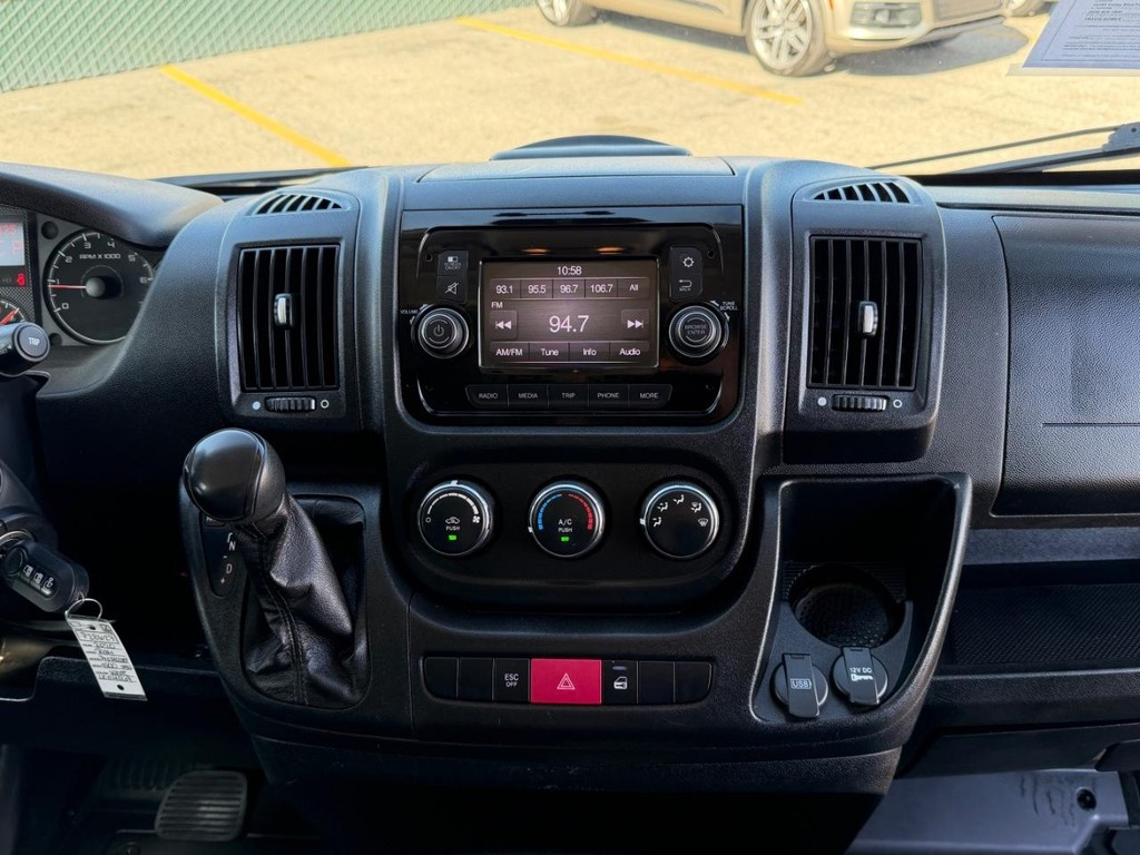 Ram ProMaster Vehicle Full-screen Gallery Image 39