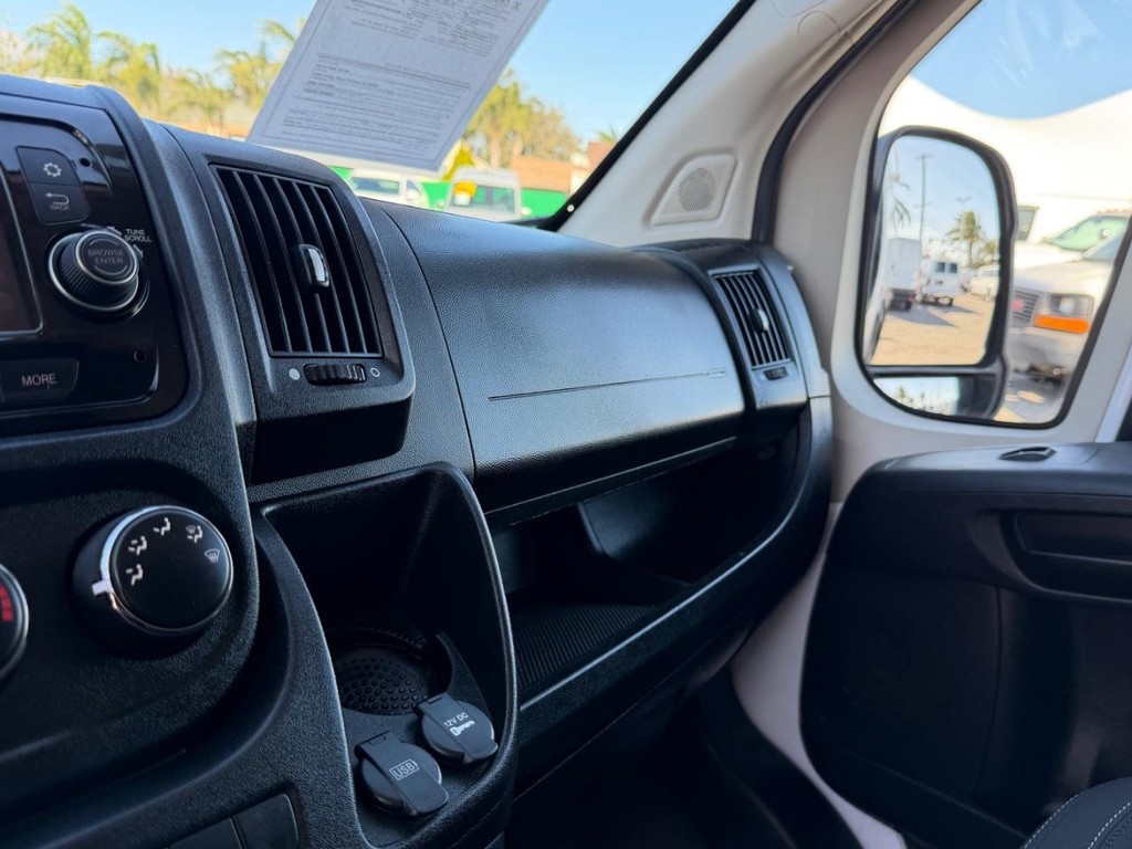 Ram ProMaster Vehicle Full-screen Gallery Image 40