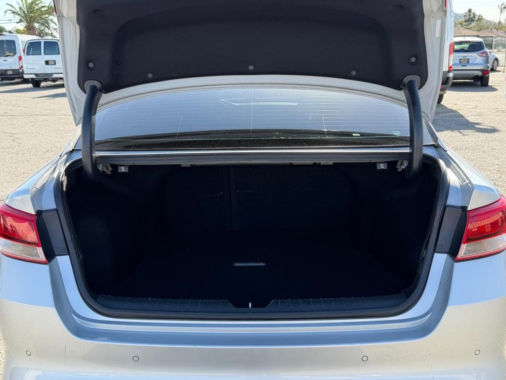 Kia Optima Vehicle Full-screen Gallery Image 40