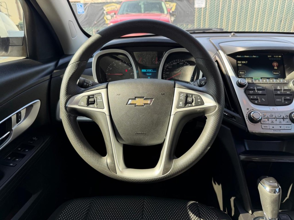 Chevrolet Equinox Vehicle Full-screen Gallery Image 26