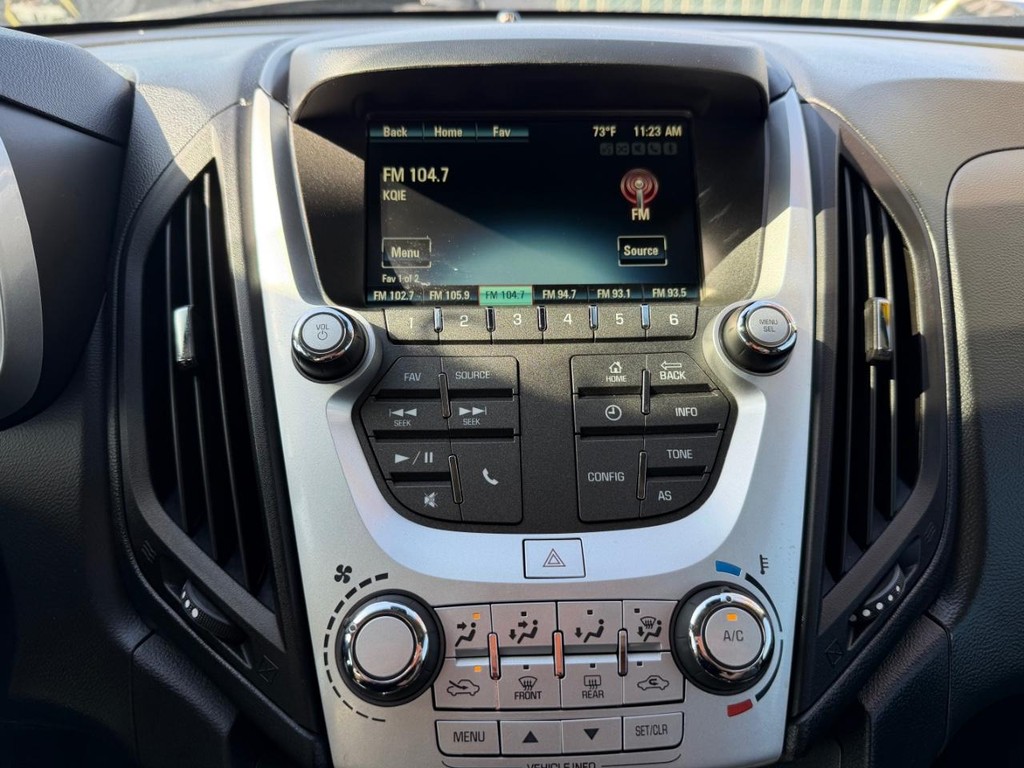 Chevrolet Equinox Vehicle Full-screen Gallery Image 31
