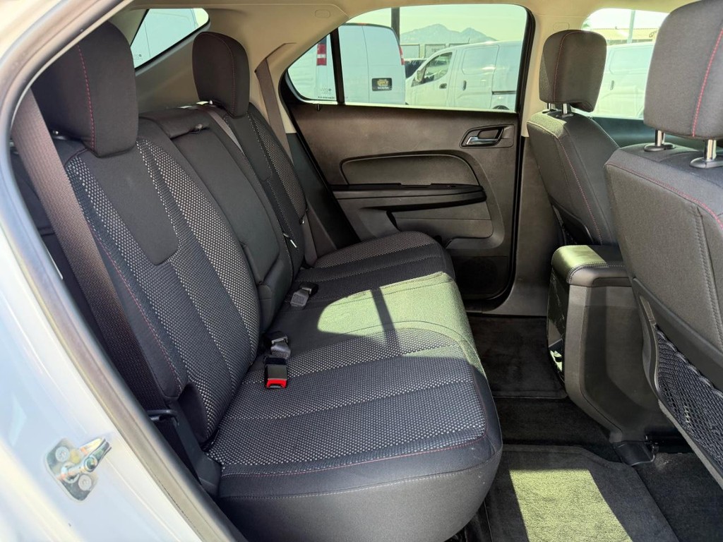 Chevrolet Equinox Vehicle Full-screen Gallery Image 33