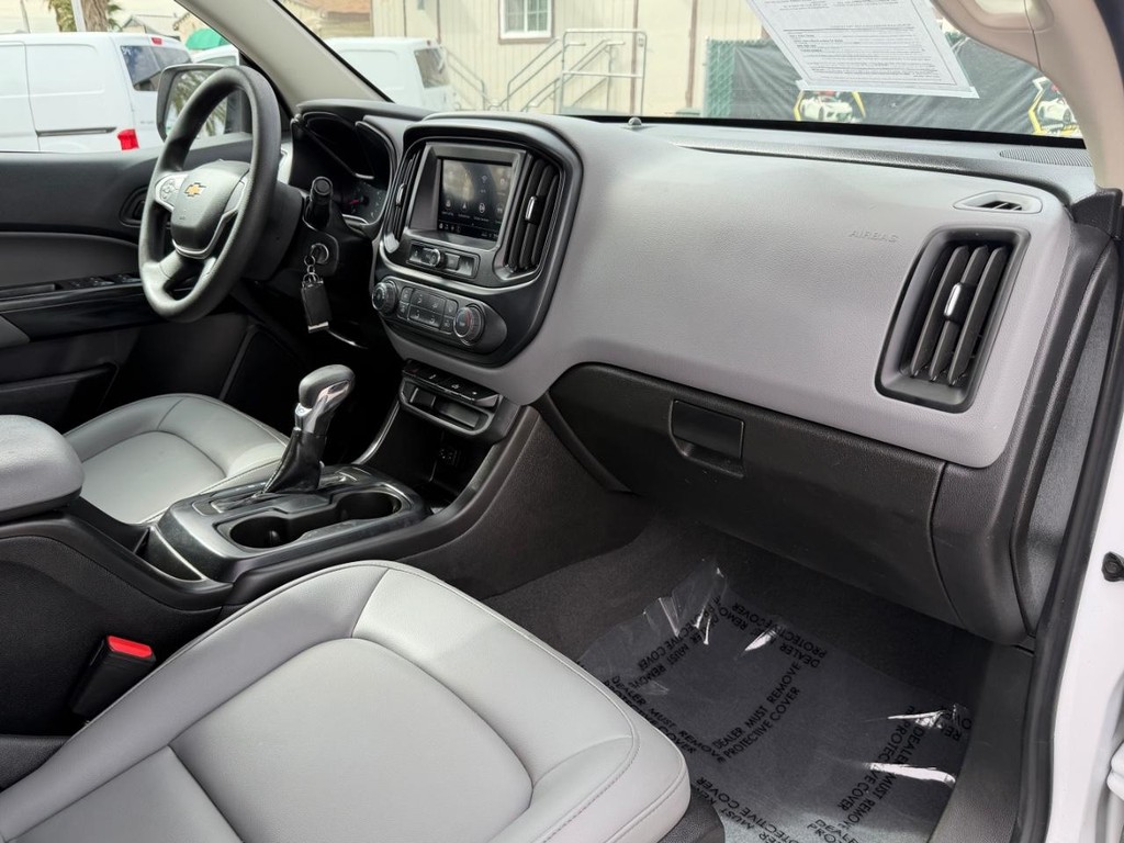Chevrolet Colorado Vehicle Full-screen Gallery Image 20