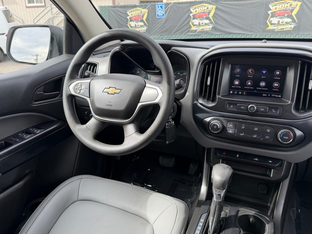 Chevrolet Colorado Vehicle Full-screen Gallery Image 24