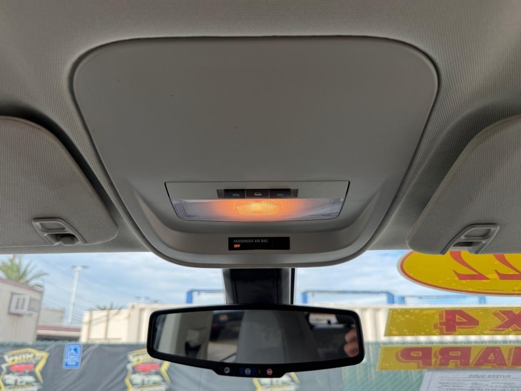 Chevrolet Colorado Vehicle Full-screen Gallery Image 32