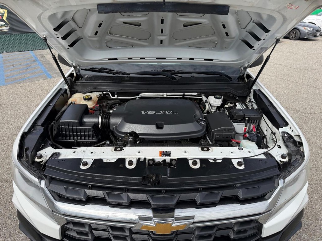 Chevrolet Colorado Vehicle Full-screen Gallery Image 43