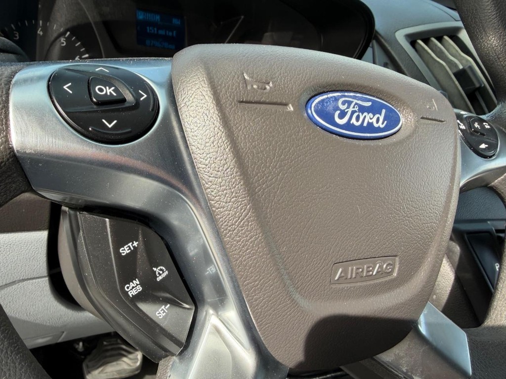 Ford Transit 350 Vehicle Full-screen Gallery Image 27